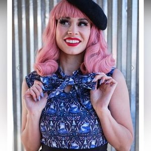 Retrolicious Foxes Bow Tie Top